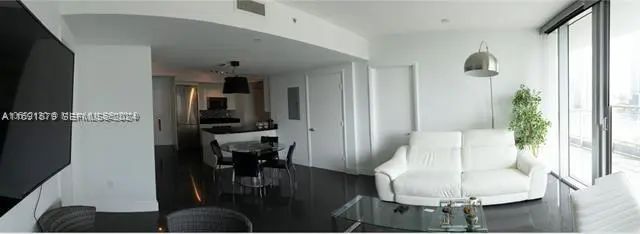 5 of 19 - 92 Sw 3rd Street #1802, Miami, FL