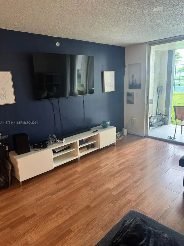 4580 Nw 107th Avenue #104-13, Doral