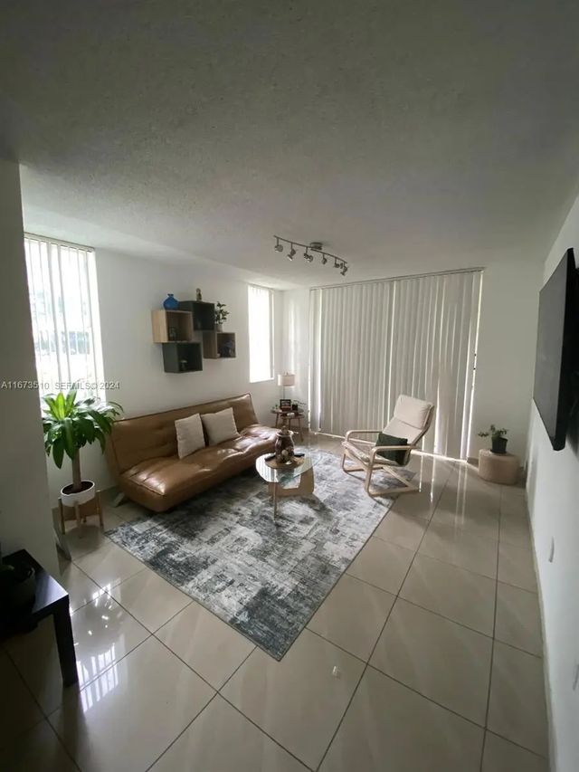 4 of 8 - 4440 Nw 107th Avenue #101-7, Doral, FL