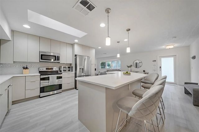 2 of 29 - 2031 Sw 22nd Avenue, Fort Lauderdale, FL