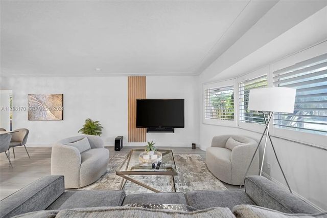 4 of 29 - 2031 Sw 22nd Avenue, Fort Lauderdale, FL