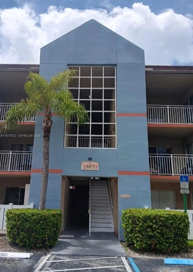 18870 Nw 57th Avenue #108, Hialeah