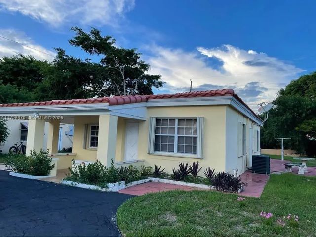 1223 Ne 181st Street, North Miami Beach