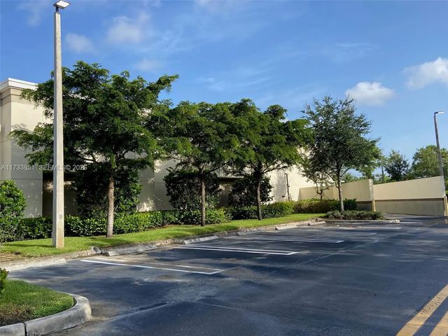5 of 9 - 410 S State Road 7, Royal Palm Beach, FL
