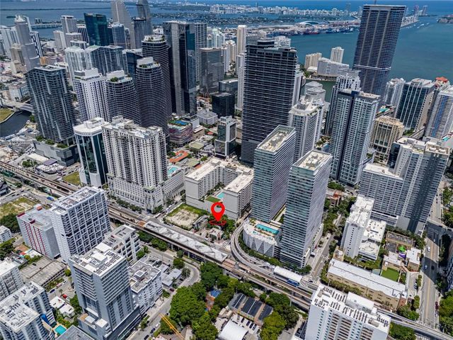 4 of 16 - 75 Sw 11th Street, Miami, FL
