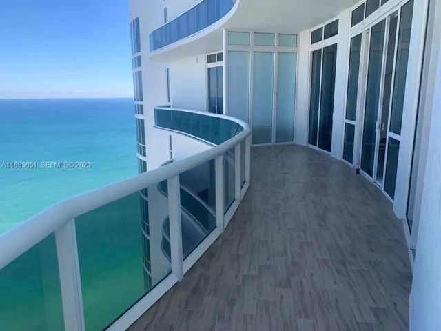 2 of 19 - 15811 Collins Avenue #4203, Sunny Isles Beach, FL