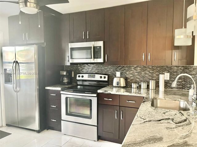 4 of 22 - 1445 Atlantic Shores Boulevard #102, Hallandale Beach, FL