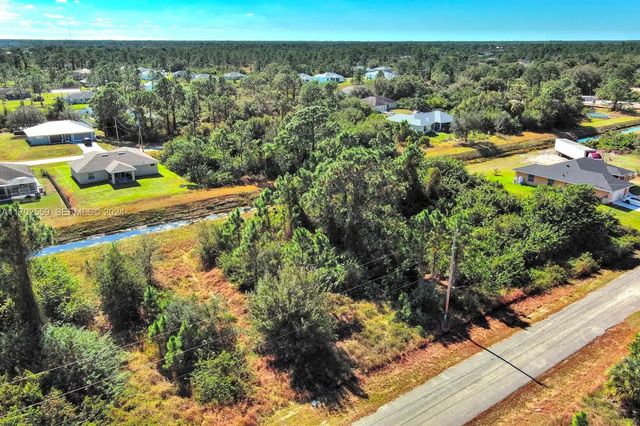 844 Carbon Street E, Lehigh Acres
