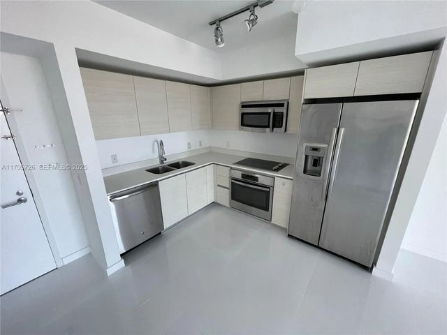 3 of 31 - 4250 Biscayne Boulevard #1104, Miami, FL
