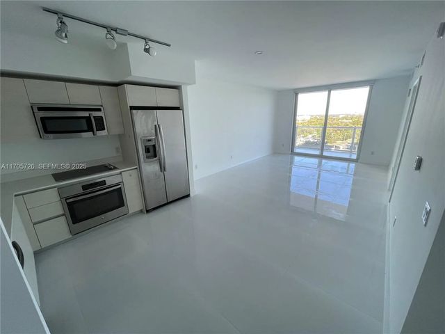 4 of 31 - 4250 Biscayne Boulevard #1104, Miami, FL