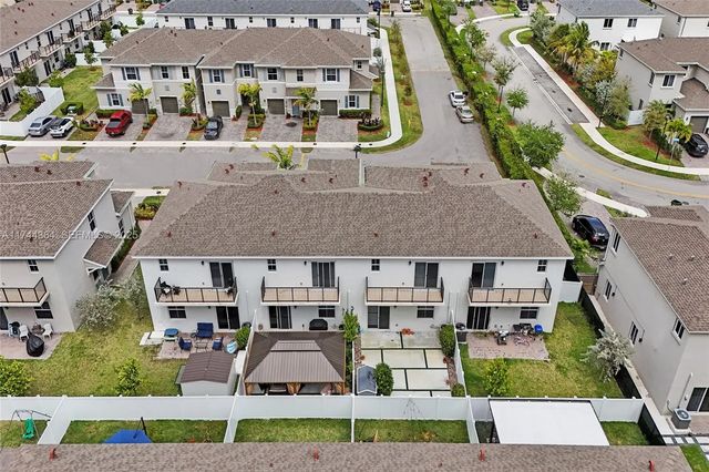 2 of 66 - 838 Se 17th Street, Homestead, FL
