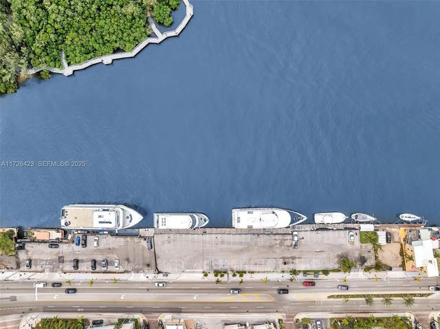 3 of 4 - 1318 N Ocean Drive, Hollywood, FL