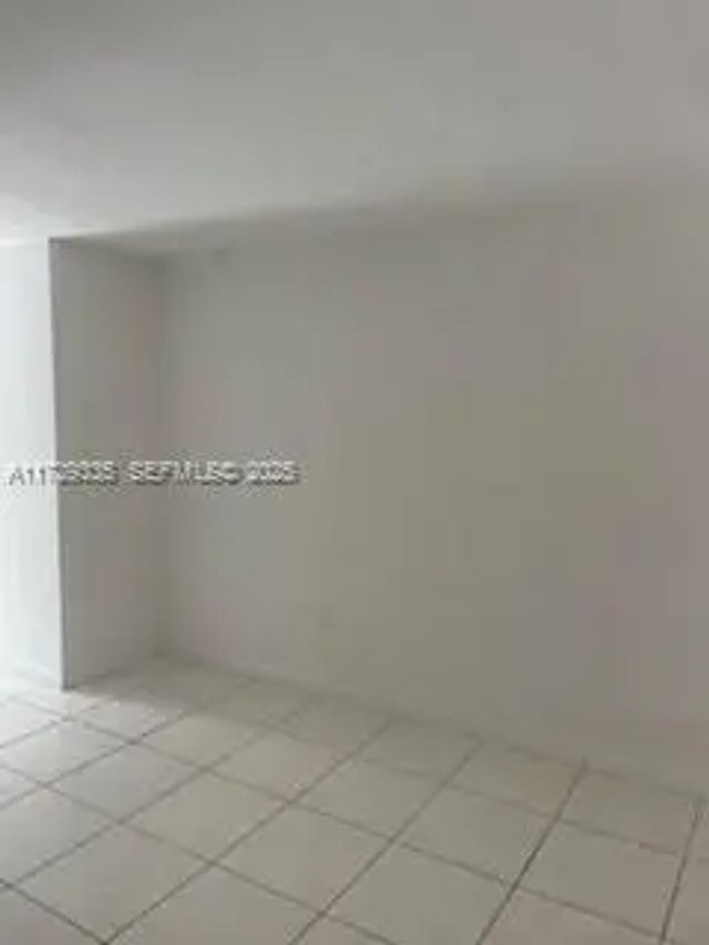 3 of 12 - 1441 Lincoln Road #414, Miami Beach, FL