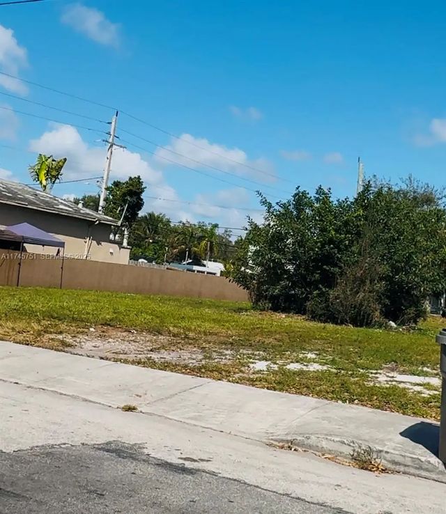 1023 W Las Olas Boulevard, Fort Lauderdale