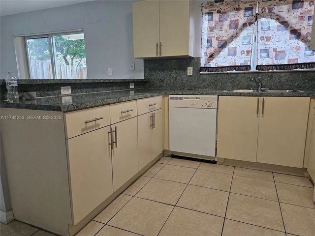 3 of 18 - 14122 Sw 260th Street #103, Homestead, FL