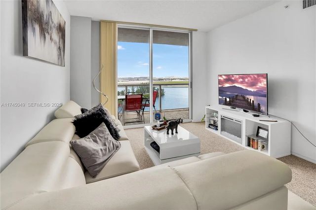 5 of 17 - 5091 Nw 7th Street #1001, Miami, FL
