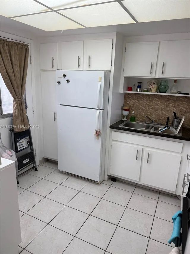 4 of 14 - 18555 Ne 14th Avenue #618, Miami, FL
