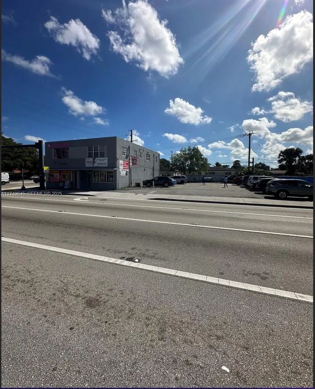 6400 & 6402 Pembroke Road, Miramar