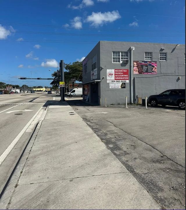 2 of 8 - 6400 & 6402 Pembroke Road, Miramar, FL