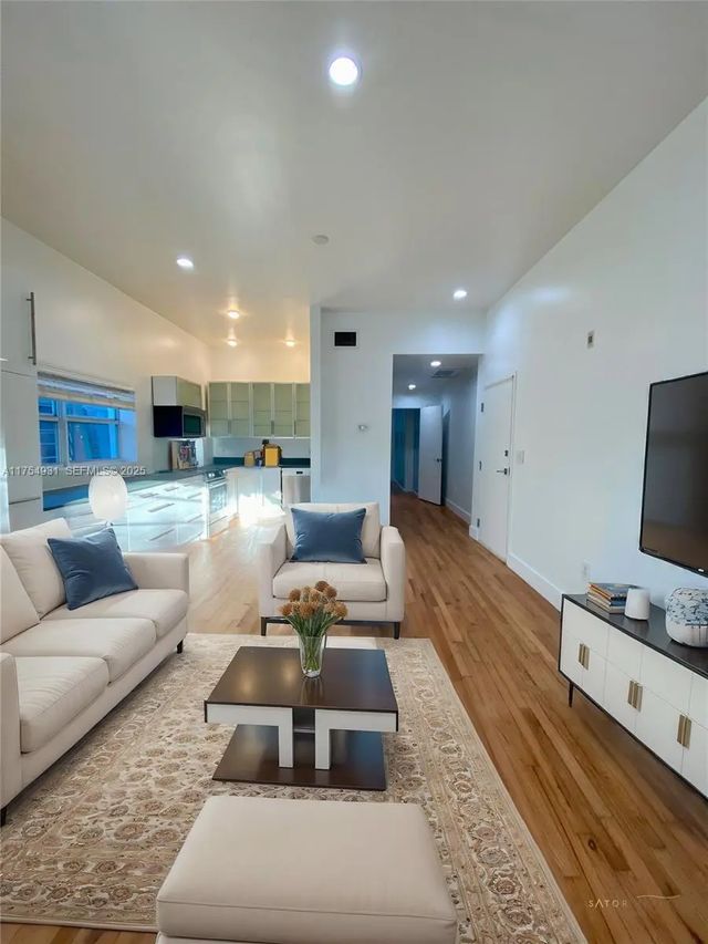929 Michigan Avenue #5, Miami Beach