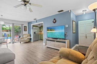 Photo of Listing #F10521258