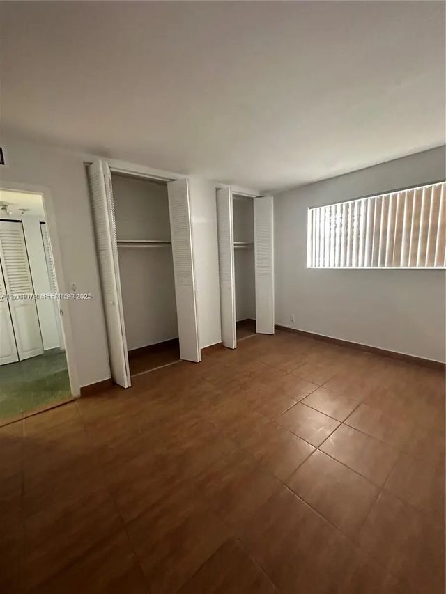 3 of 13 - 1100 Ne 1st Court #105, Hallandale Beach, FL