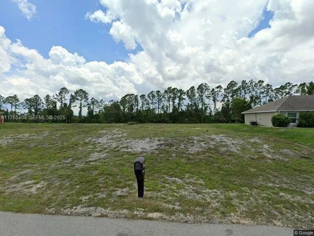 507 Willowbrook Drive, Lehigh Acres