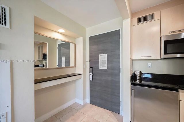 5 of 31 - 2670 E Sunrise Boulevard #419, Fort Lauderdale, FL
