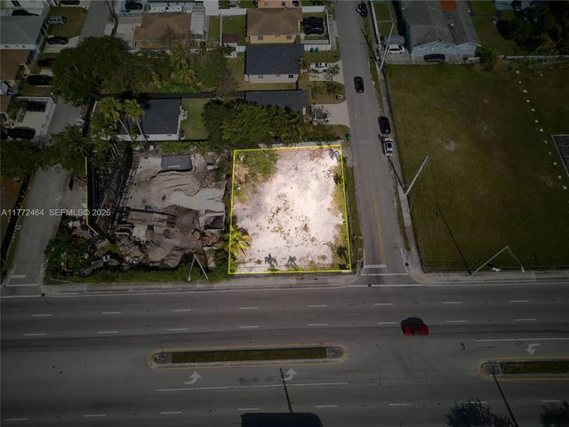 4 of 5 - 1405 Nw 79th Street, Miami, FL