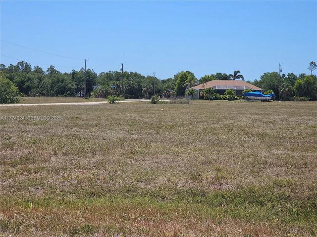 4 of 9 - 4134 Nw 39 Th Place, Cape Coral, FL