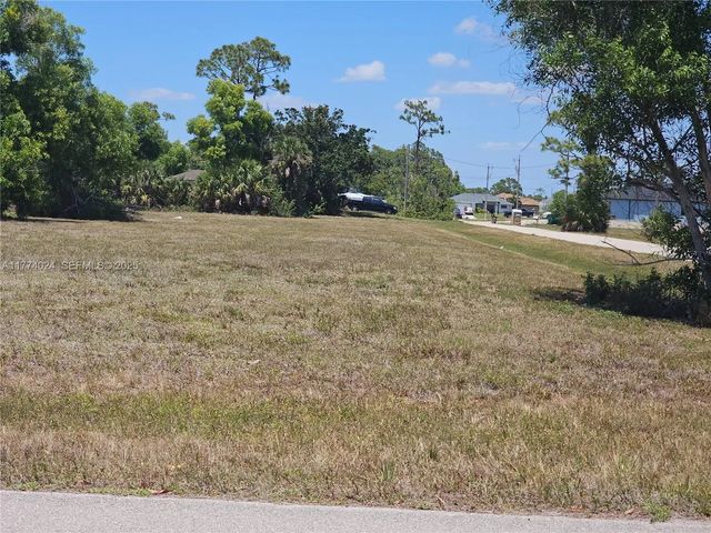 5 of 9 - 4134 Nw 39 Th Place, Cape Coral, FL