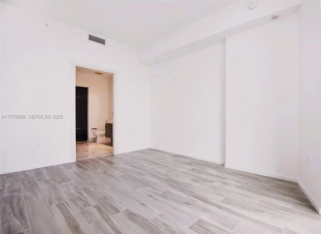 4 of 26 - 801 S Miami Avenue #5108, Miami, FL