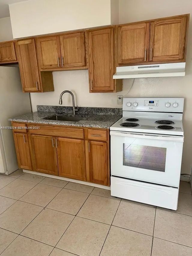 2 of 17 - 756 Nw 5th Street, Hallandale Beach, FL