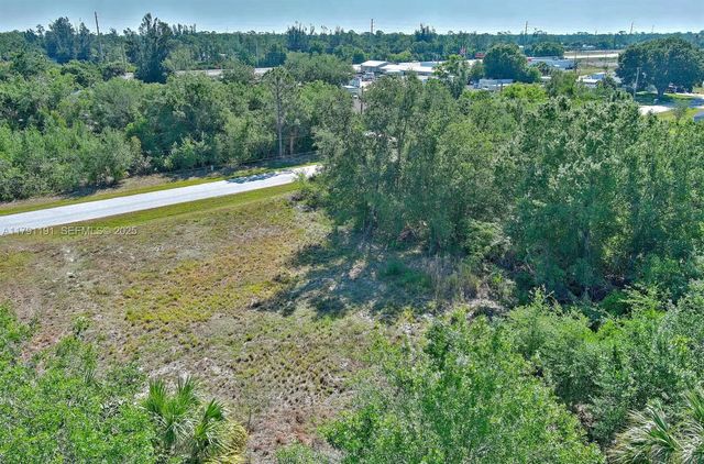 3 of 18 - 11117 1st Avenue, Punta Gorda, FL