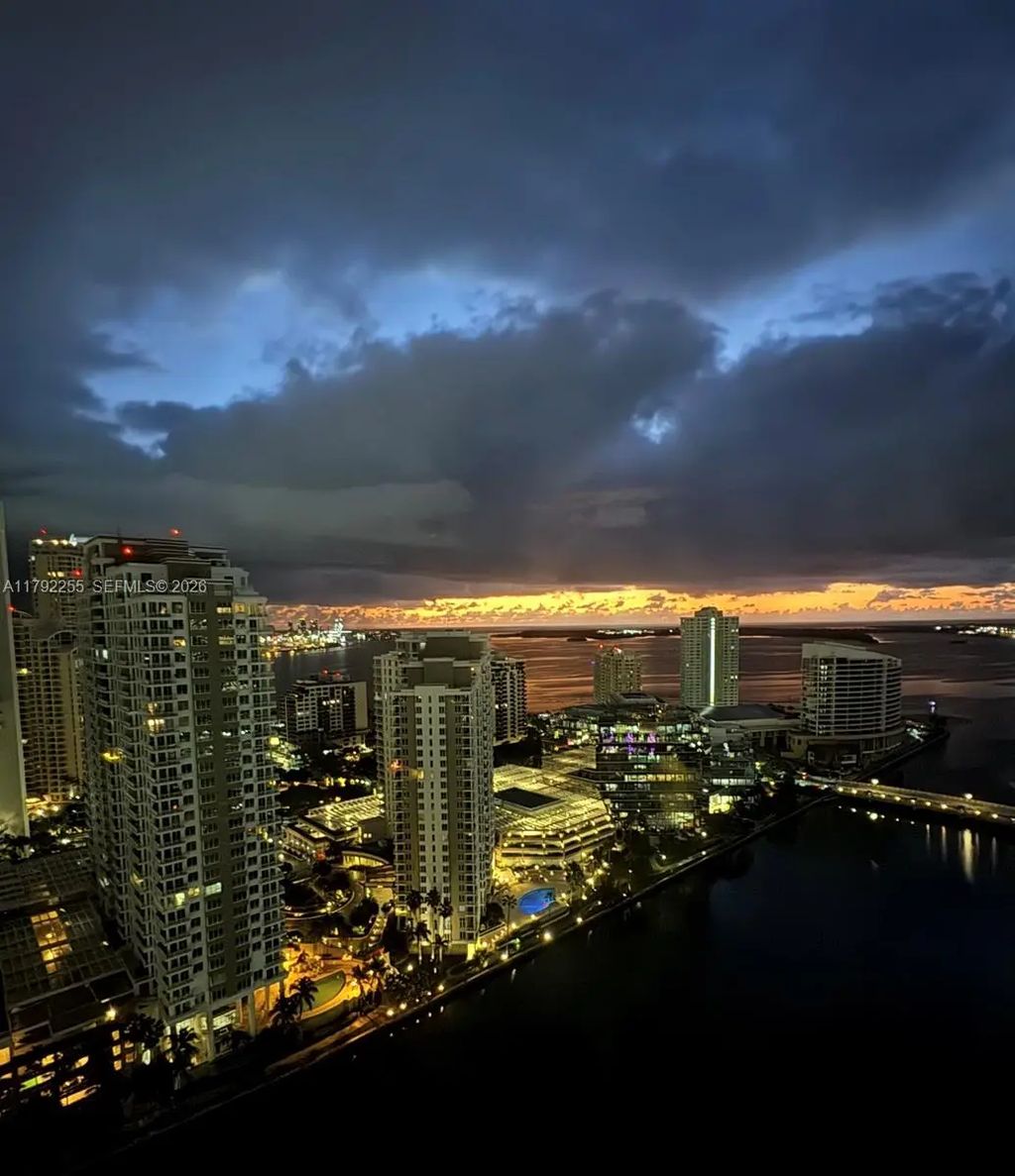 495 Brickell Avenue #2801, Miami