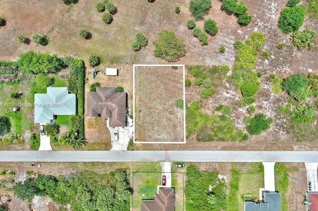 2 of 20 - 914 S Mercury Avenue, Lehigh Acres, FL