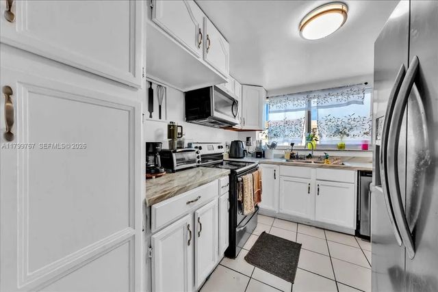 2451 Nw 41st Avenue #304, Lauderhill