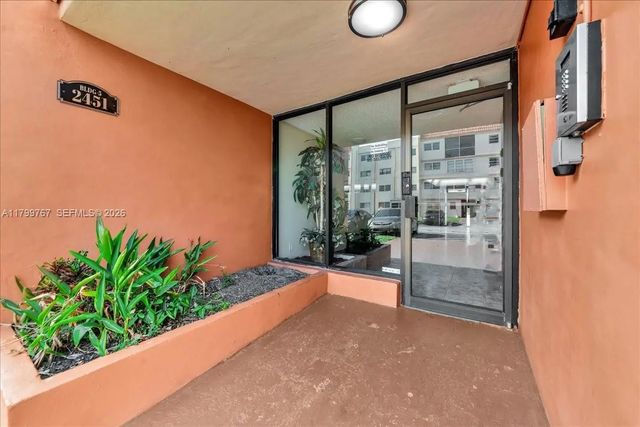 4 of 29 - 2451 Nw 41st Avenue #304, Lauderhill, FL