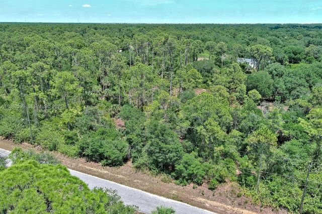 3 of 21 - 1908 Mcarthur Avenue, Lehigh Acres, FL