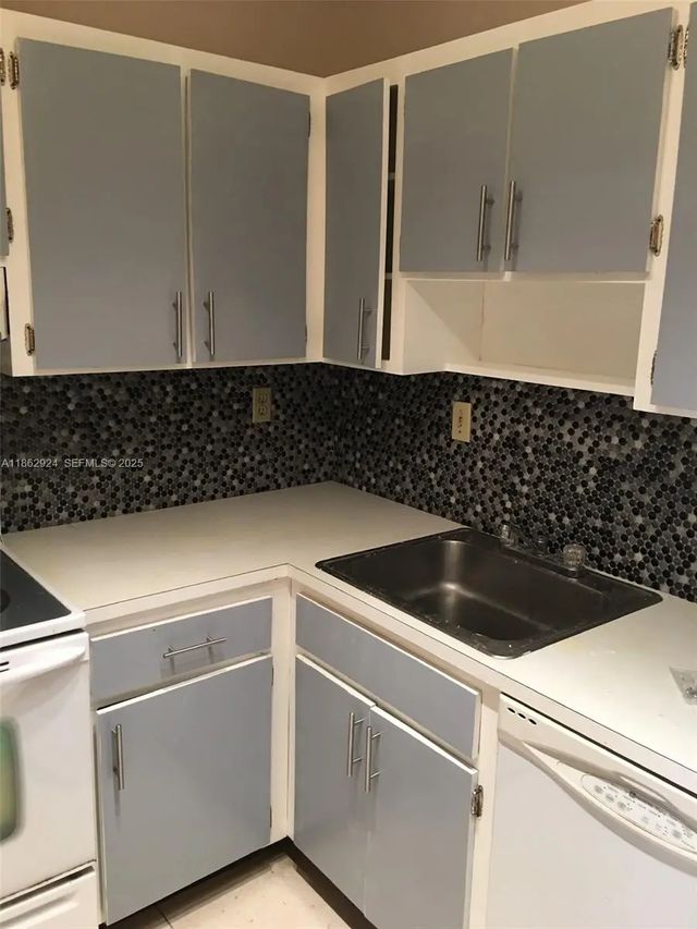 5 of 13 - 3582 Ne 171st Street #203, North Miami Beach, FL