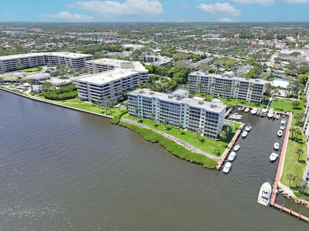 1 Harbourside Drive #1703, Delray Beach