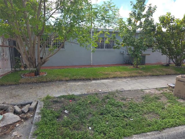 2 of 21 - 965 W 23rd Street, Hialeah, FL