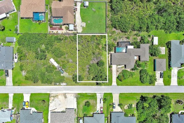 7296 Skycrest Street, 