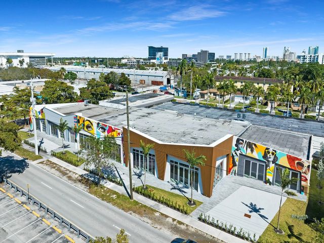 2 of 8 - 410 Ne 1st Avenue, Hallandale Beach, FL