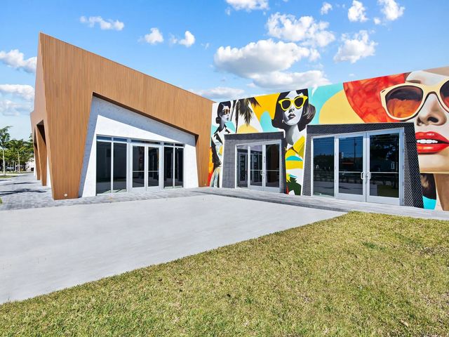 3 of 8 - 410 Ne 1st Avenue, Hallandale Beach, FL