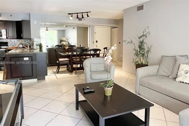 2 of 31 - 19555 E Country Club Drive #8305, Aventura, FL