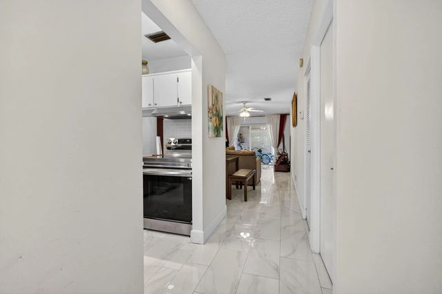 4 of 30 - 224 Lake Constance Drive ##224, West Palm Beach, FL