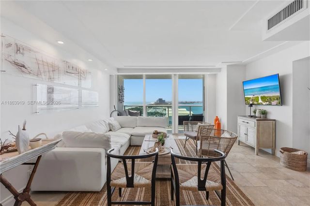 4 of 37 - 100 Bayview Drive #1924, Sunny Isles Beach, FL