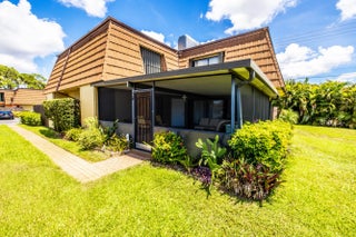 Photo of Listing #R11117892