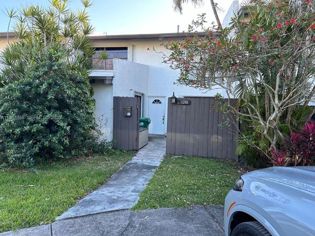11208 Sw 67th Terrace, Miami